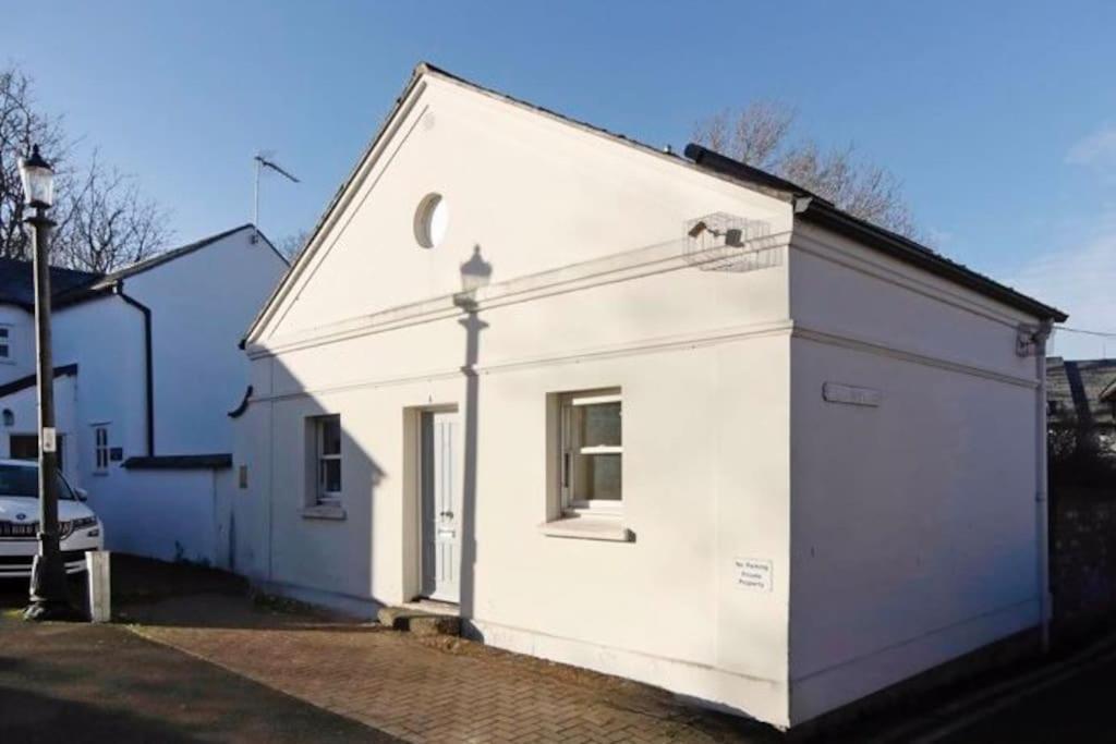 Vernon Place Town Centre, Vernon Cottage 3-Bed With Parking, 1A Vernon Court 2-Bed With Parking, 1B Studio No Parking, Off The High Street Next To Sandford Park Cheltenham Eksteriør bilde