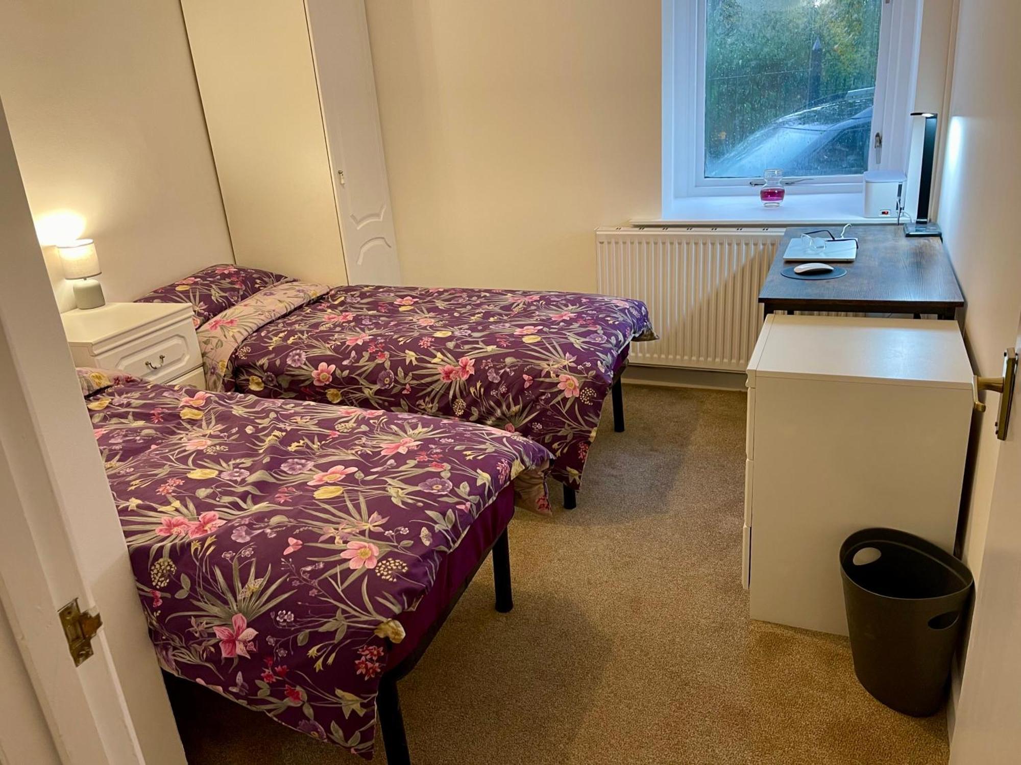 Vernon Place Town Centre, Vernon Cottage 3-Bed With Parking, 1A Vernon Court 2-Bed With Parking, 1B Studio No Parking, Off The High Street Next To Sandford Park Cheltenham Eksteriør bilde